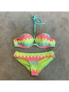Victoria’s Secret pink blue yellow knit zigzag print two piece bikini swimsuit